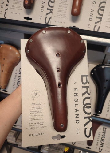 Brooks B17 Brown Leather Saddle